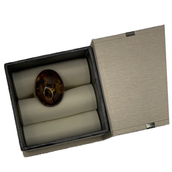 AMBER & SILVER VINTAGE Ring in a Domed Shape. Size 6 - Picture 11 of 17